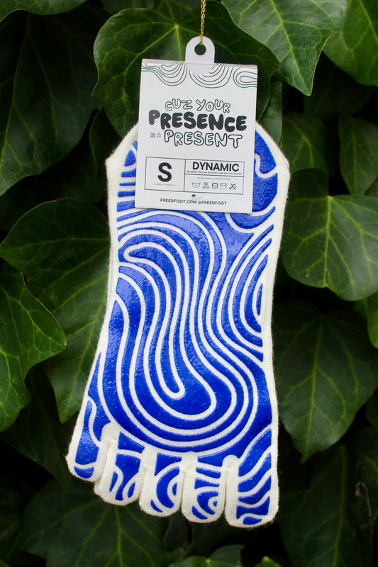 "the everyday dynamic" blue grip sock