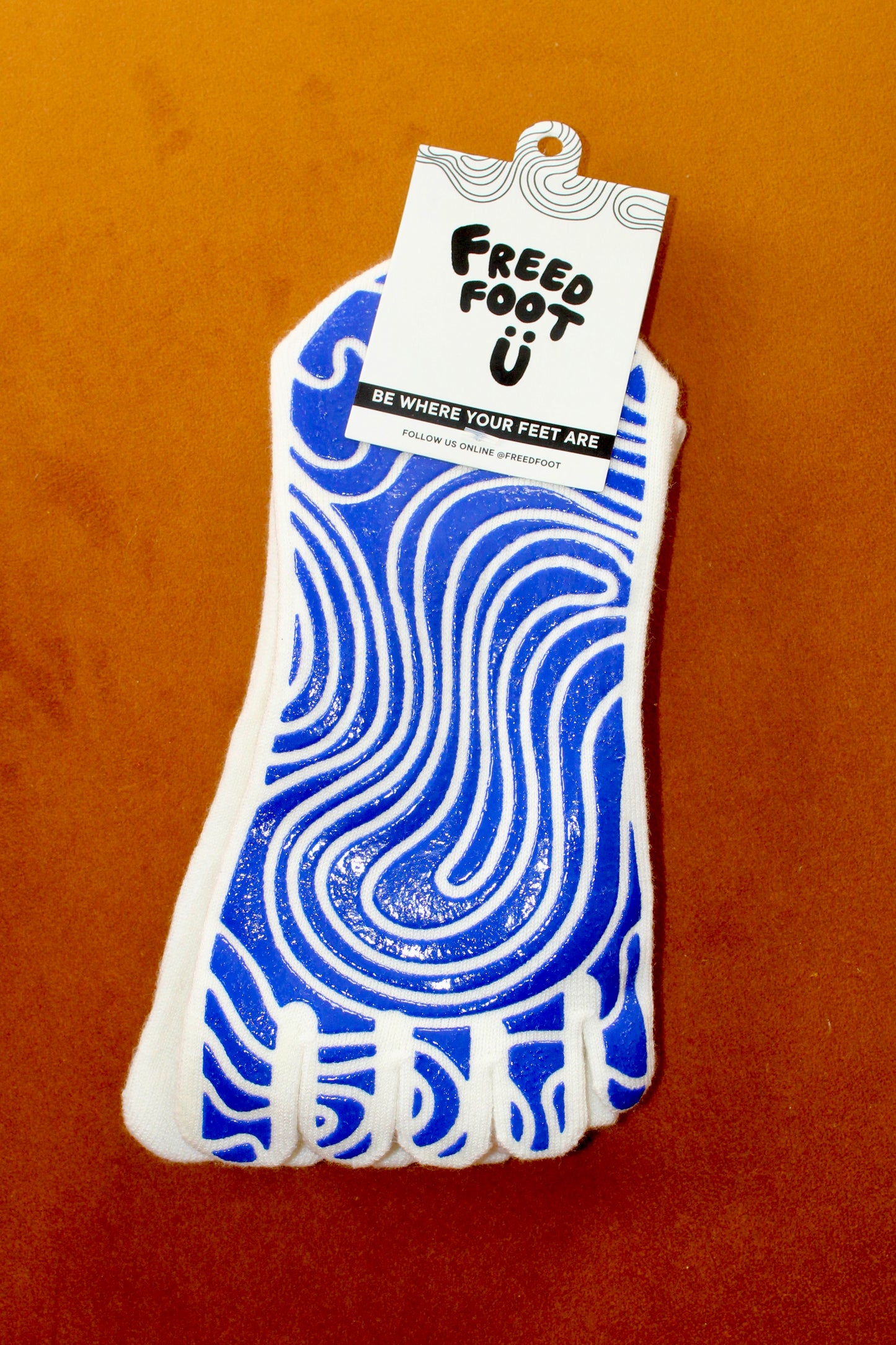 "the everyday dynamic" blue grip sock